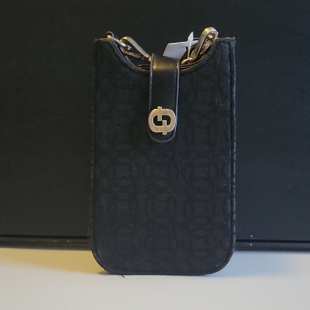 Time and Tru Black Phone Holster with Silver Accent